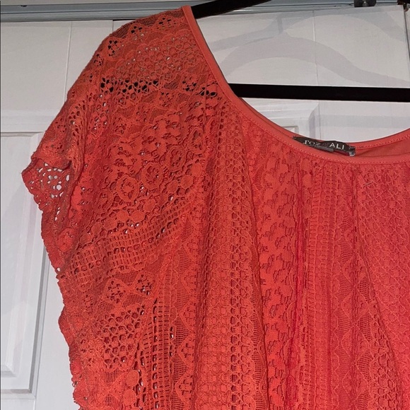 ๐Sold๐ Roz & Ali Orange Relaxed Blouse with Dolman Sleeves and Flutter Neckline - Picture 4 of 6